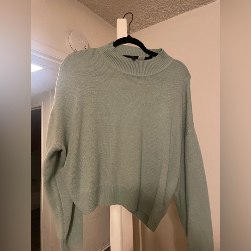 Crop knitted sweater